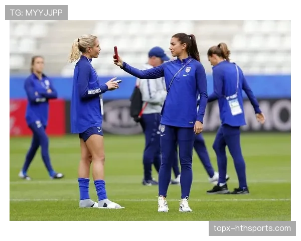 拉皮诺退役后还在靠代言躺赚？这姐的商业价值比球场还猛